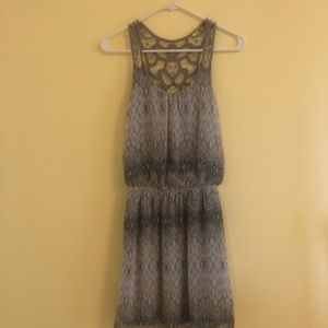 Light gray and dark gray pattern dress
